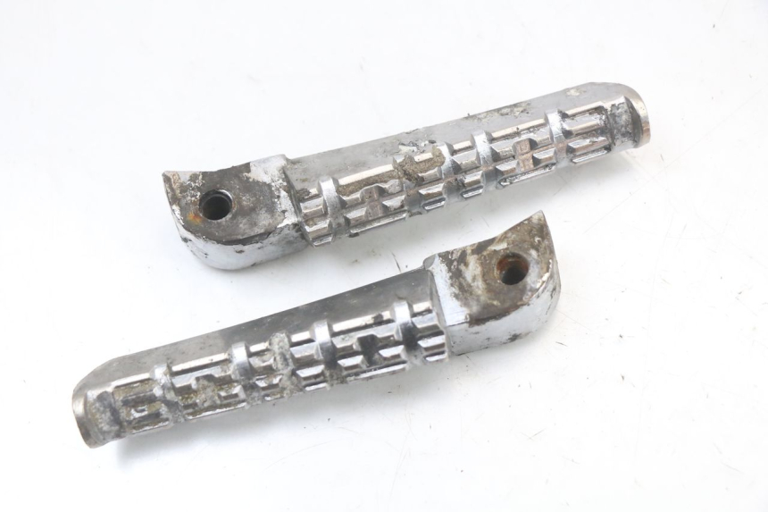 photo de PAIR FRONT FOOTREST KEEWAY TX 50 (2008 - 2015)