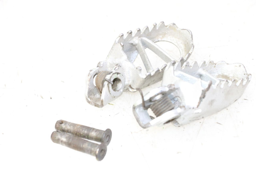 photo de PAIR FRONT FOOTREST KAWASAKI KX 65 (2000 - 2019)