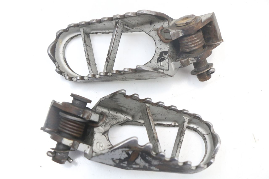 photo de PAIR FRONT FOOTREST KAWASAKI KX 85 (2014 - 2021)