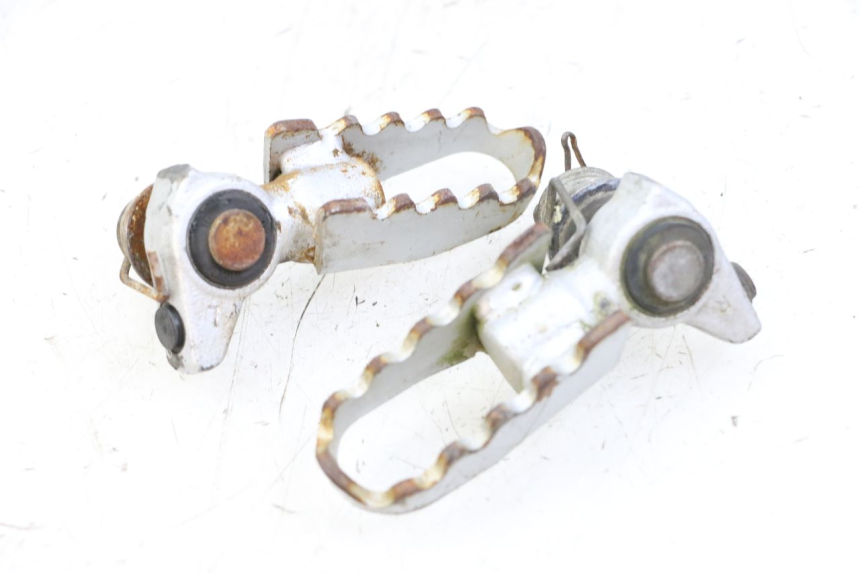 photo de PAIR FRONT FOOTREST KYMCO STRYKER OFF ROAD 125 (1999 - 2005)