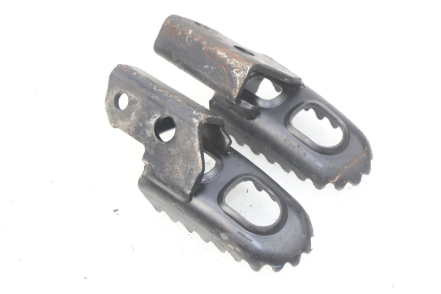 photo de PAIR OF FRONT FOOTRESTS LONCIN DIRT BIKE 125