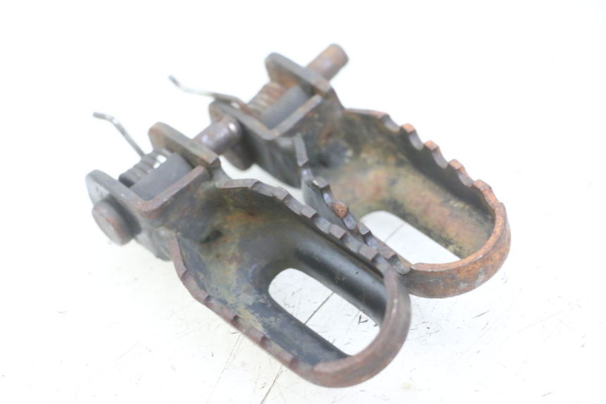 photo de PAIR FRONT FOOTREST MBK X-LIMIT XLIMIT 50 (2007 - 2012)