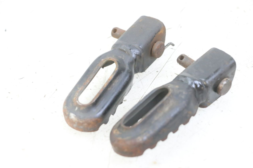 photo de PAIR FRONT FOOTREST MBK X-LIMIT XLIMIT 50 (2007 - 2012)