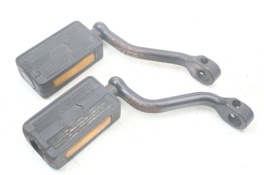 photo de PAIR OF FRONT FOOTRESTS PEUGEOT 103 VOGUE VS2 50 (2004 - 2017)