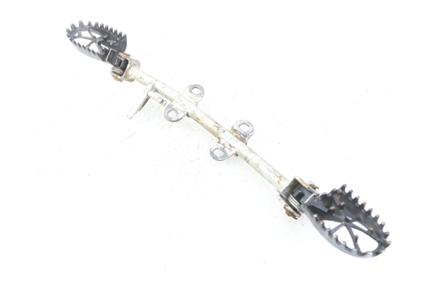 photo de PAIR OF FRONT FOOTRESTS APOLLO RFZ 125