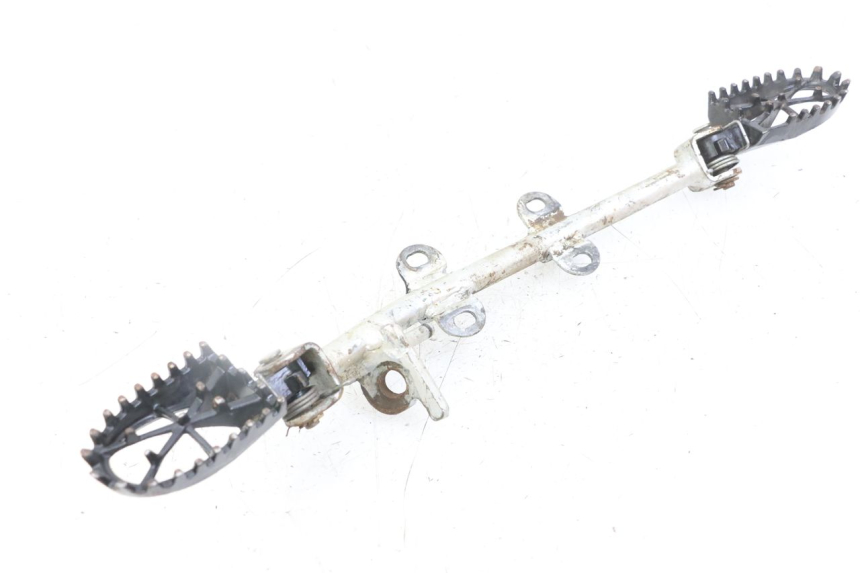 photo de PAIR OF FRONT FOOTRESTS APOLLO RFZ 125