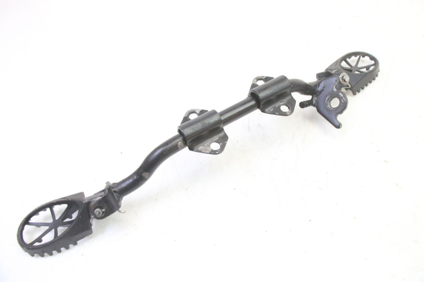 photo de PAIR OF FRONT FOOTRESTS APOLLO RFZ 125