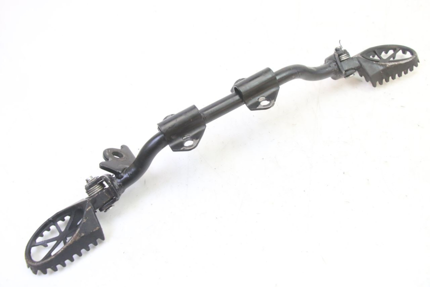 photo de PAIR OF FRONT FOOTRESTS APOLLO RFZ 125