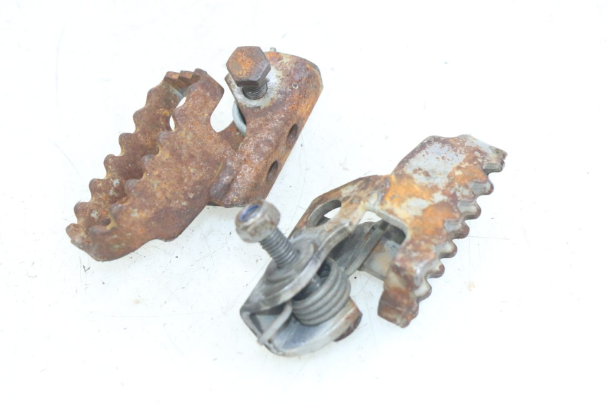 photo de PAIR OF FRONT FOOTRESTS SHERCO SM-R 50 (2018 - 2021)