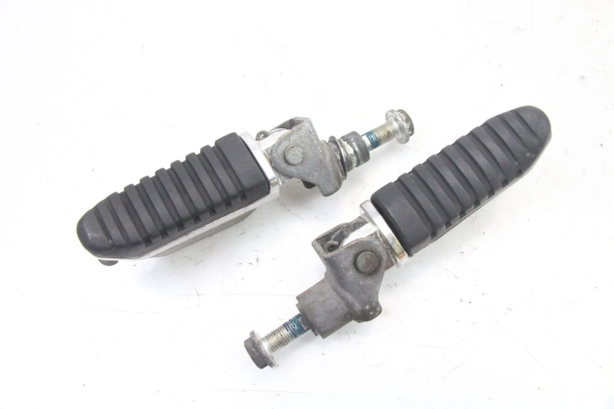 photo de PAIR FRONT FOOTREST SUZUKI GSX F GSXF 650 (2007 - 2015)