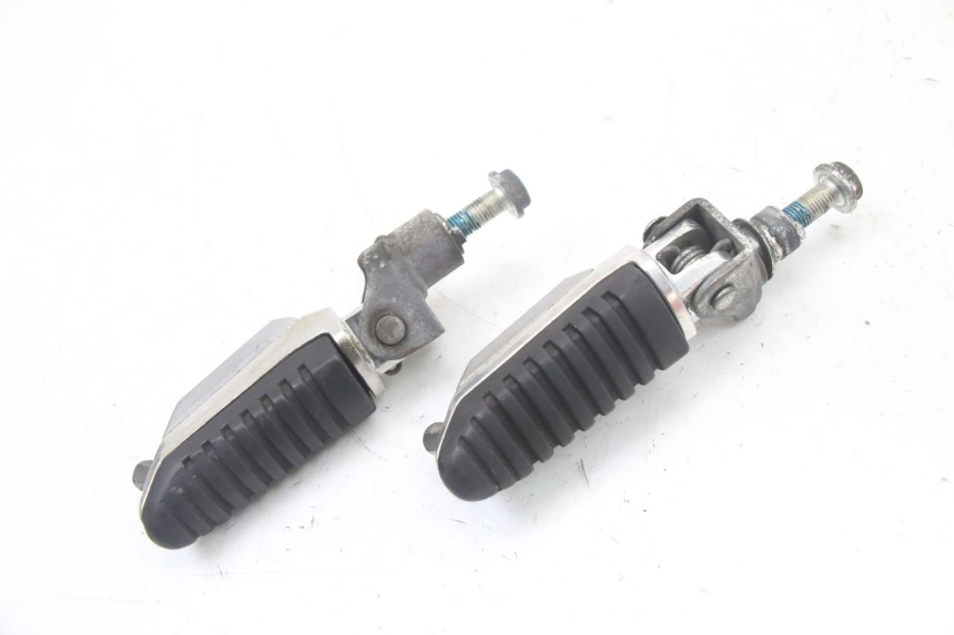 photo de PAIR FRONT FOOTREST SUZUKI GSX F GSXF 650 (2007 - 2015)