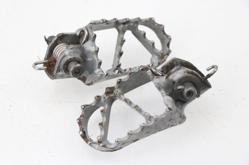 photo de PAIR FRONT FOOTREST KTM SX 65 (2003 - 2008)