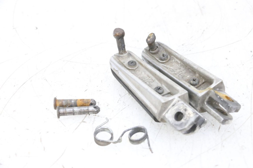 photo de PAIR FRONT FOOTREST YAMAHA TDM ABS 900 (2002 - 2014) - Alternative perspective