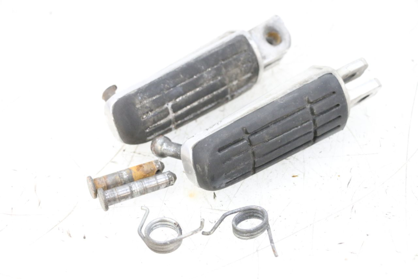 photo de PAIR FRONT FOOTREST YAMAHA TDM ABS 900 (2002 - 2014) - Surface and material condition