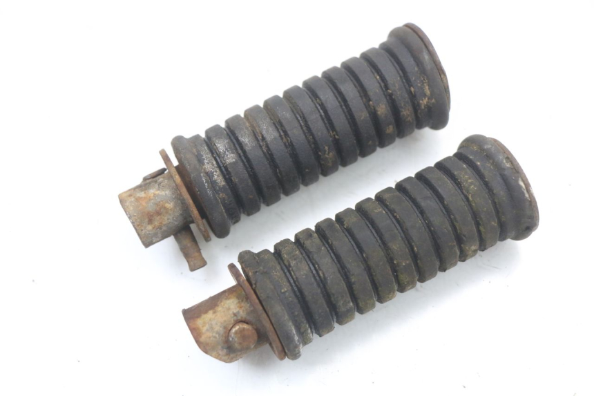 photo de PAIR FRONT FOOTREST SUZUKI TS X 80 (1984 - 1988)