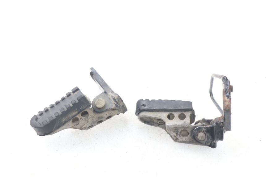photo de PAIR FRONT FOOTREST YAMAHA TW 125 (1998 - 2002)