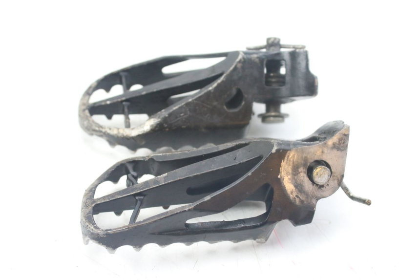 photo de PAIR OF FRONT FOOTRESTS MBK X-LIMIT XLIMIT 50 (2003 - 2006)