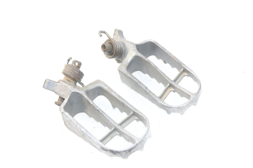 photo de PAIR FRONT FOOTREST YAMAHA YZ-F YZF 250 (2014 - 2018)