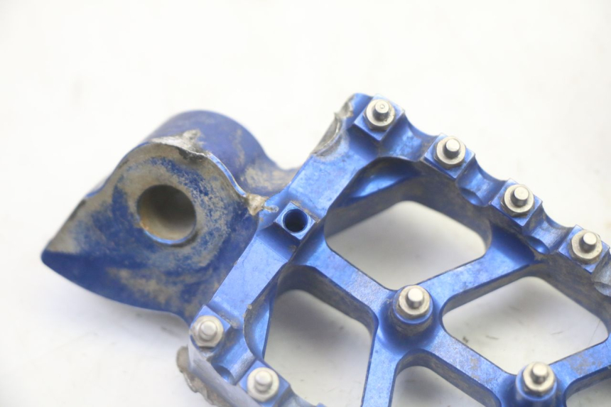 photo de PAIR FRONT FOOTREST YAMAHA YZ-F YZF 250 (2014 - 2018)