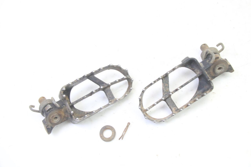 photo de PAIR FRONT FOOTREST YAMAHA YZ 85 (2022 - 2025)