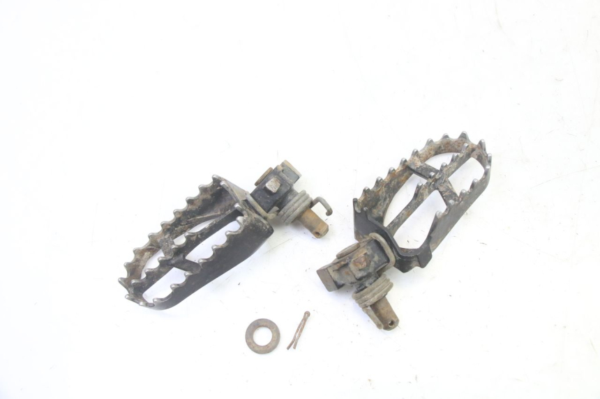 photo de PAIR FRONT FOOTREST YAMAHA YZ 85 (2022 - 2025)