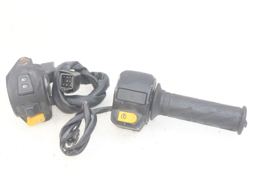 photo de HANDLEBAR SWITCHES PEUGEOT KISBEE 2T 50 (2010 - 2017)