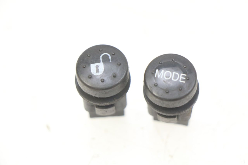 photo de HANDLEBAR SWITCHES PIAGGIO LIBERTY IGET 4T 50 (2015 - 2020)