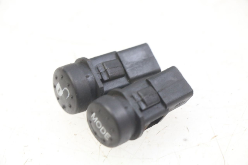 photo de HANDLEBAR SWITCHES PIAGGIO LIBERTY IGET 4T 50 (2015 - 2020)