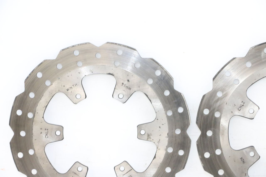 photo de PAIR FRONT BRAKE DISC PIAGGIO MP3 HPE 300 (2019 - 2026) - Additional view of the item