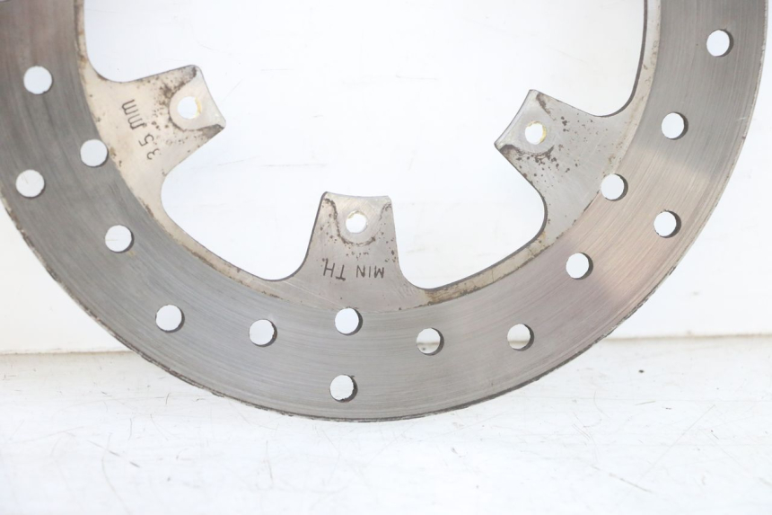 photo de PAIR FRONT BRAKE DISC PIAGGIO MP3 RL 250 (2007 - 2010) - High-resolution close-up