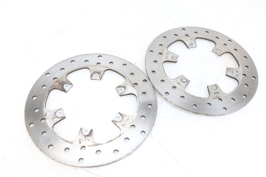 photo de PAIR FRONT BRAKE DISC PIAGGIO MP3 RL 250 (2007 - 2010) - Fixing points details