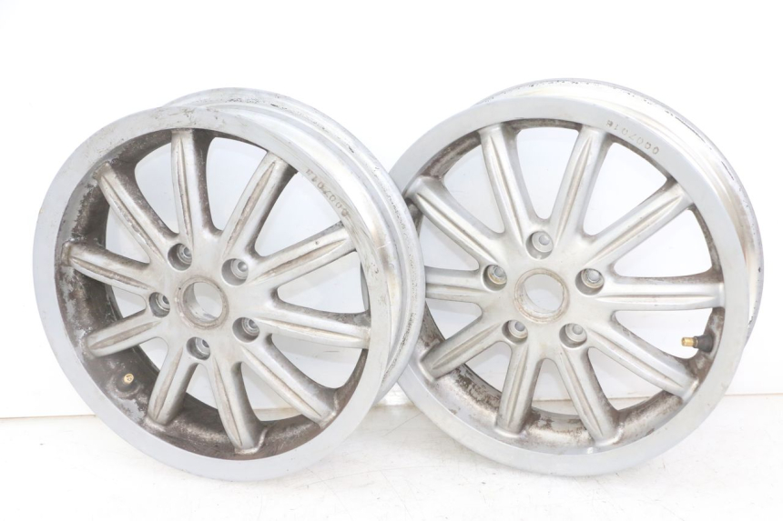 photo de PAIR OF RIMS PIAGGIO MP3 LT 300 (2010 - 2016)