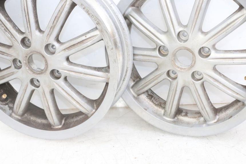 photo de PAIR OF RIMS PIAGGIO MP3 LT 300 (2010 - 2016)