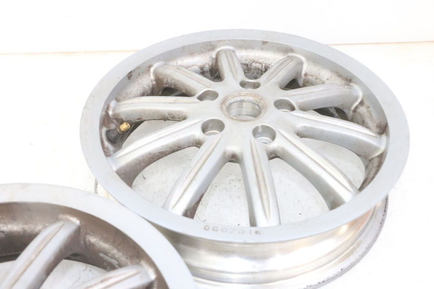 photo de PAIR OF RIMS PIAGGIO MP3 LT 300 (2010 - 2016)