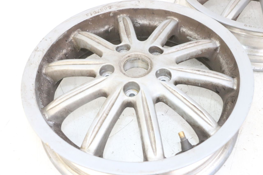 photo de PAIR OF RIMS PIAGGIO MP3 LT 300 (2010 - 2016)