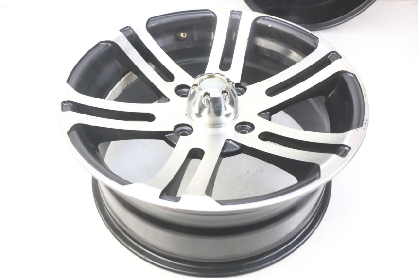 photo de PAIR OF RIMS SPY RACING F3 350 (2015 - 2022)