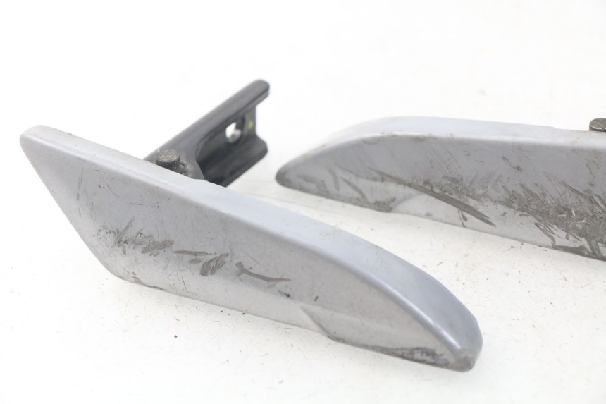 photo de PAIR REAR MOUNT FOOTRESTS PIAGGIO LIBERTY IGET 4T 50 (2015 - 2020)