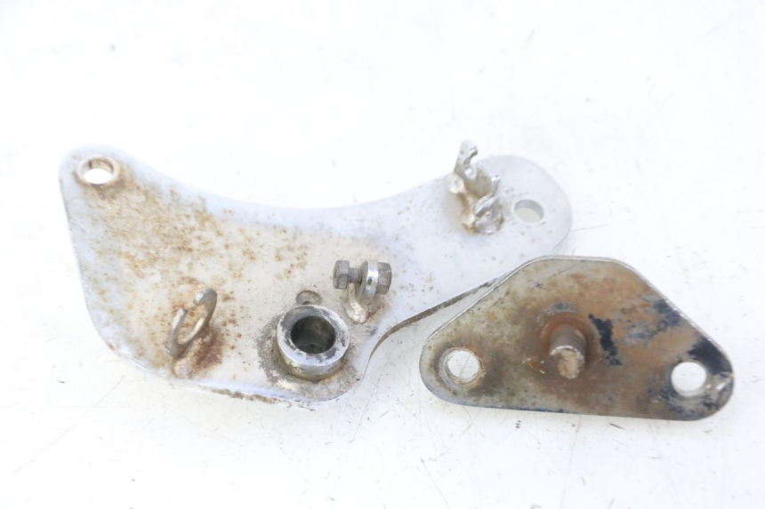 photo de PAIR FRONT MOUNT FOOTRESTS HYOSUNG GV AQUILA 125 (2000 - 2004)