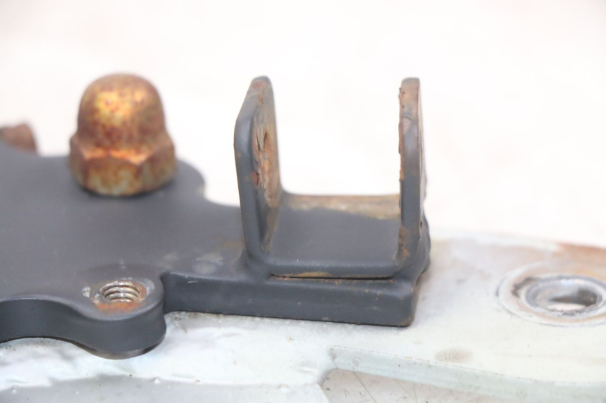 photo de PAIR OF FRONT FOOTREST BRACKETS YAMASAKI RAPTOR 50 (2013 - 2018)