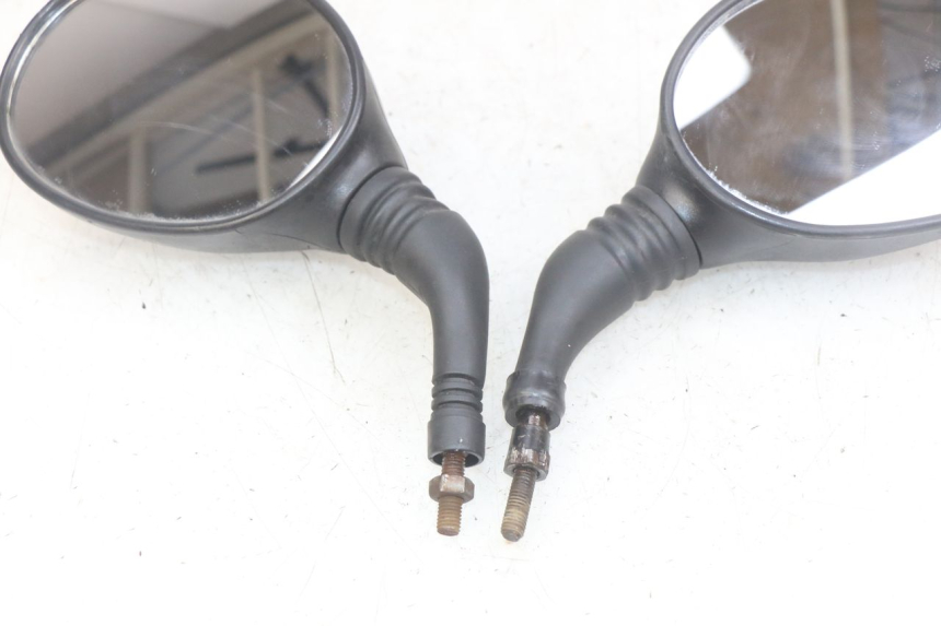 photo de PAIR OF REARVIEW MIRRORS YAMAHA YP MAJESTY 125 (2007 - 2010)