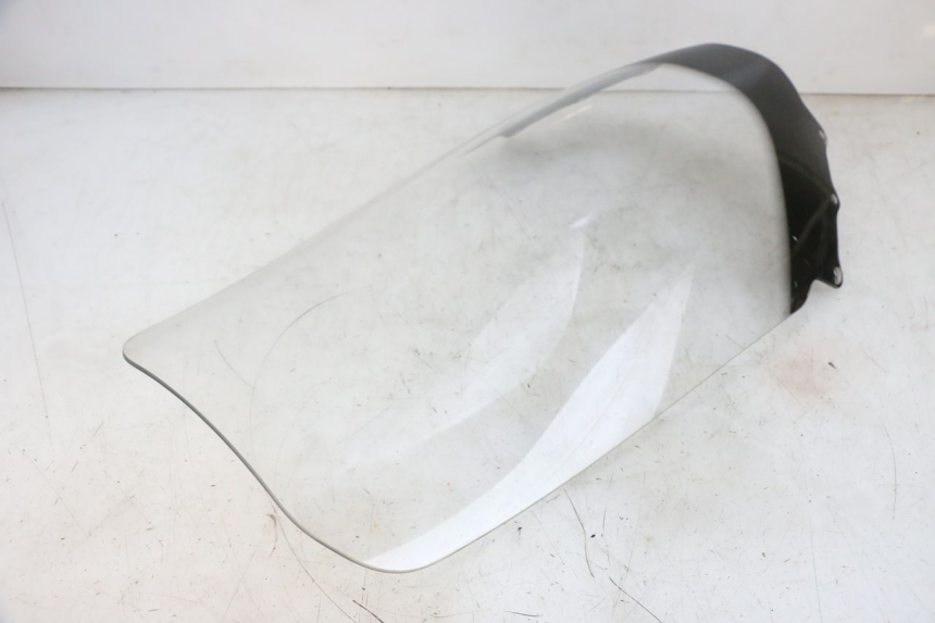 photo de WINDSCREEN SUZUKI BURGMAN 125 (2007 - 2014) - Fixing points details