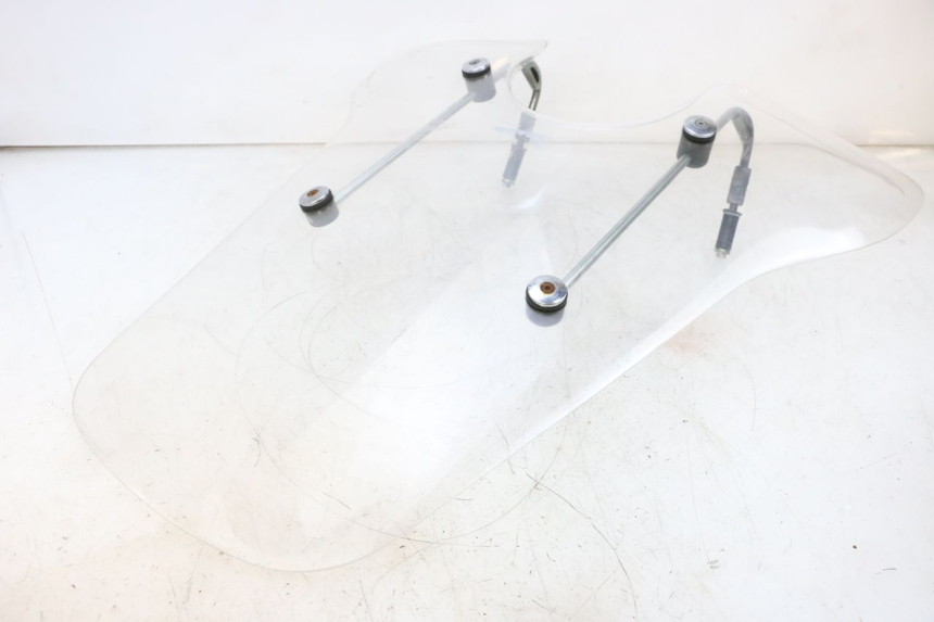 photo de WINDSCREEN PIAGGIO VESPA GTS SUPER IE 125 (2009 - 2016) - Distinctive features