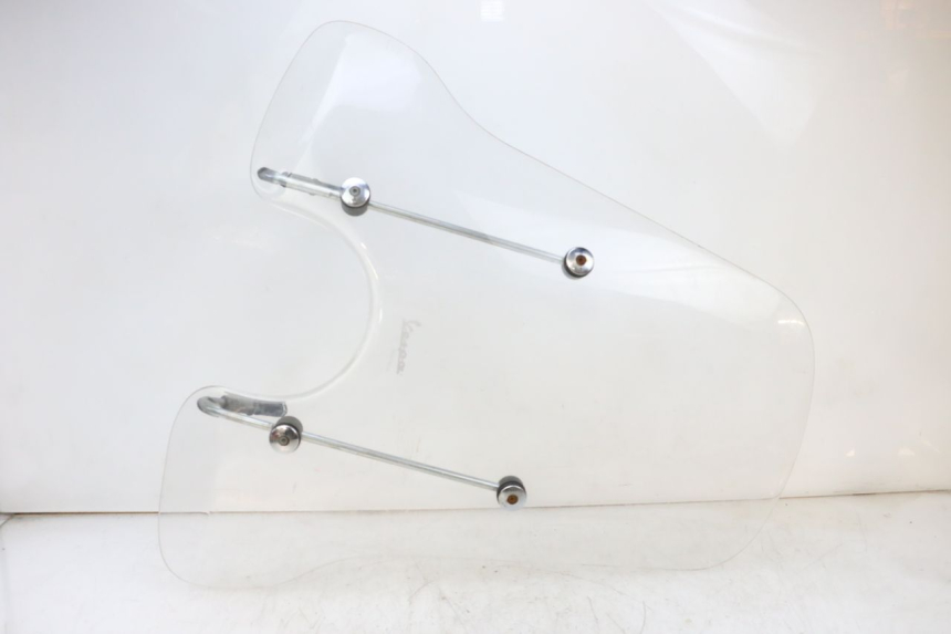 photo de WINDSCREEN PIAGGIO VESPA GTS SUPER IE 125 (2009 - 2016) - Component detail