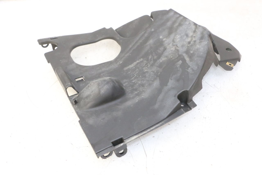 photo de REAR WHEEL HUGGER KYMCO AGILITY NAKED RENOUVO 2T 50 (2011 - 2018)