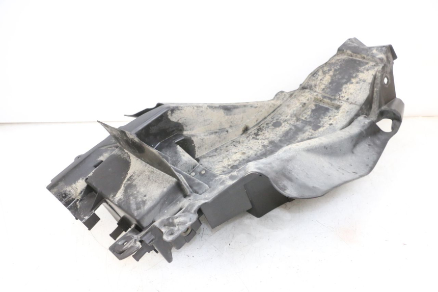 photo de REAR UNDERTRAY SUZUKI DL V STROM 1000 (2002 - 2007) - Technical close-up