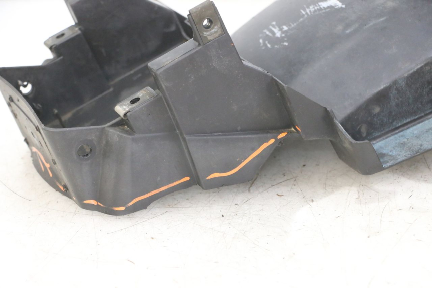 photo de REAR UNDERTRAY YAMAHA FZS FAZER 600 (2001 - 2003)
