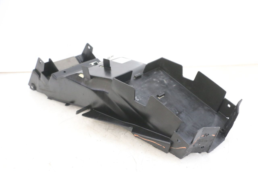 photo de REAR UNDERTRAY SUZUKI GSF N BANDIT 600 (1996 - 1999) - Distinctive features