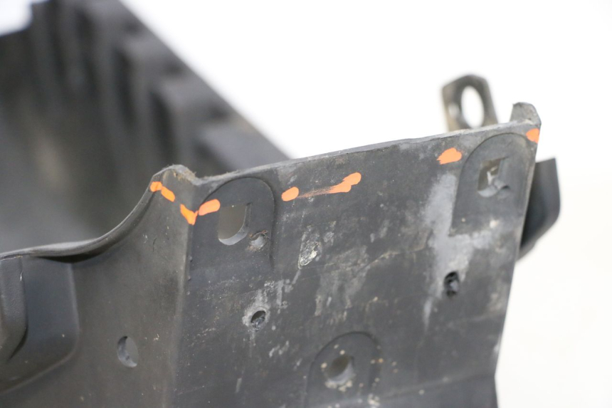 photo de REAR UNDERTRAY HONDA NSR R 125 (1994 - 2003) - Zoom on usage condition