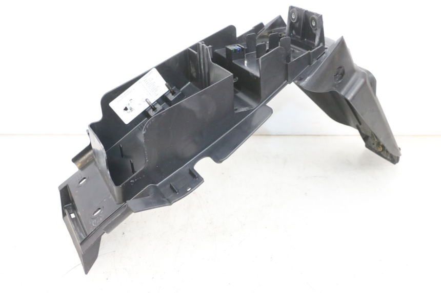 photo de REAR WHEEL HUGGER DAELIM VJ ROADWIN FI 125 (2008 - 2017) - Technical close-up