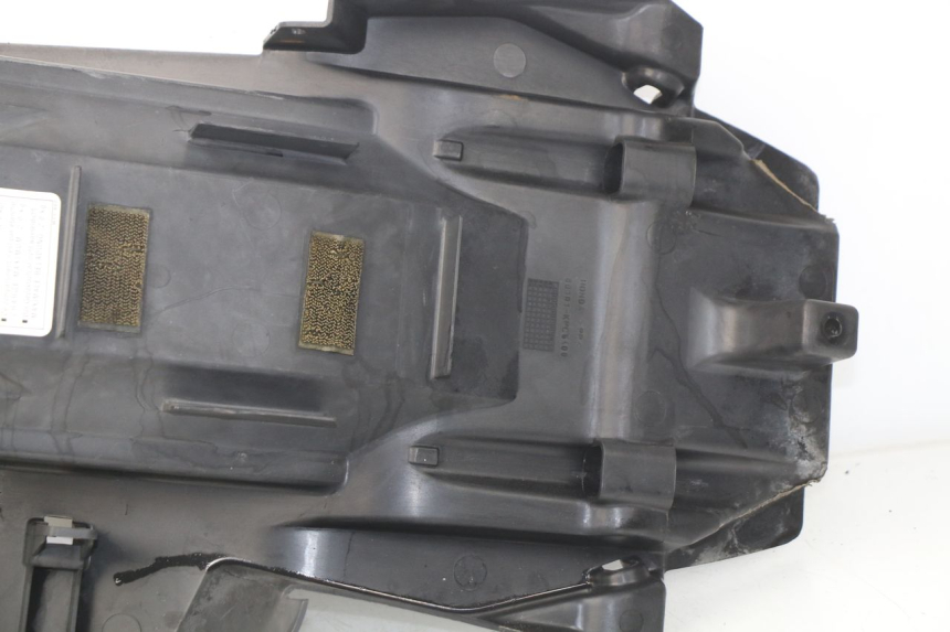 photo de REAR UNDERTRAY HONDA XLV VARADERO 125 (2000 - 2006)